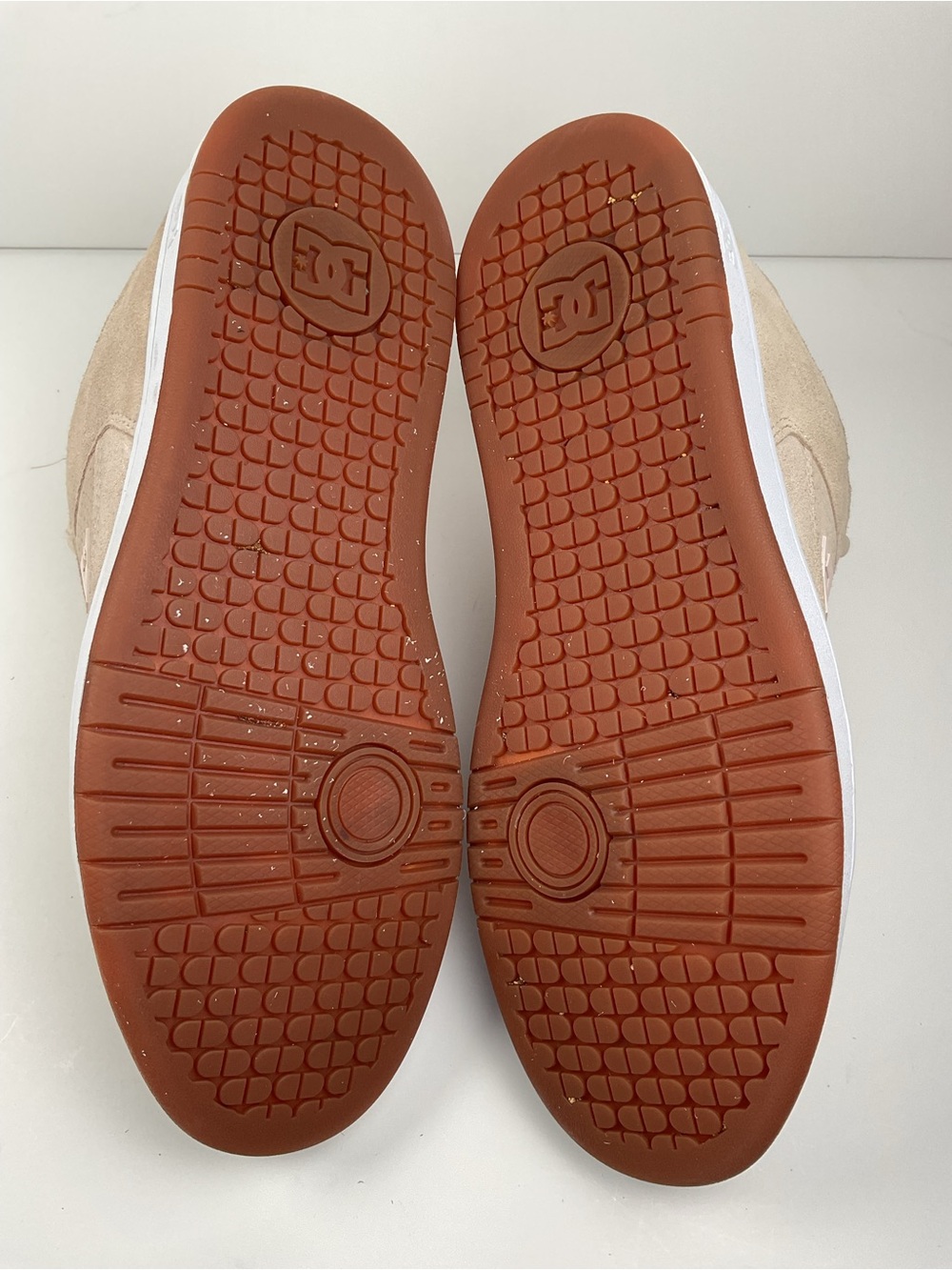 DC Manteca 4 Women’s Size 10 Beige Suede Skate Sneakers Casual Shoes - Picture 11 of 12